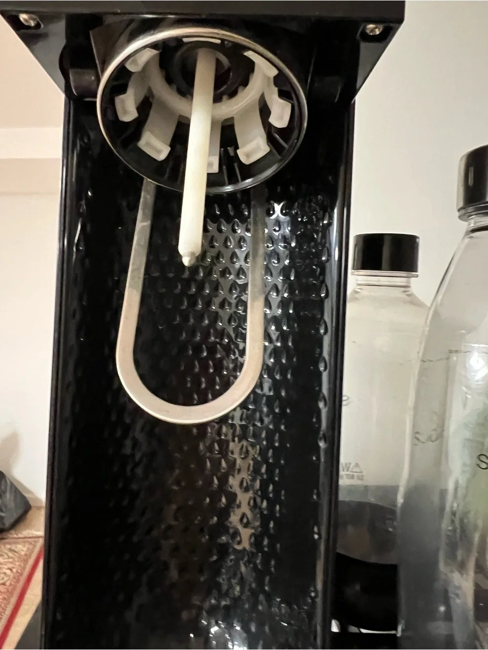 Black Sparkling Water Maker with Clear PET Bottle